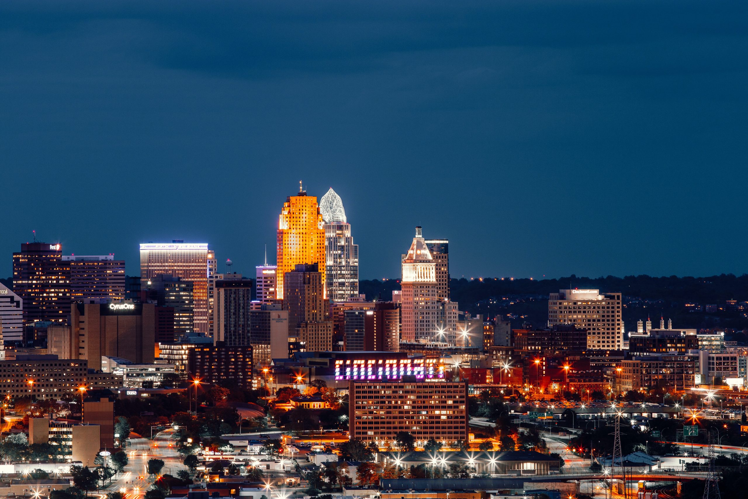 Cincinnati's Downtown - A Comprehensive Guide Photo by Jake Blucker on Unsplash